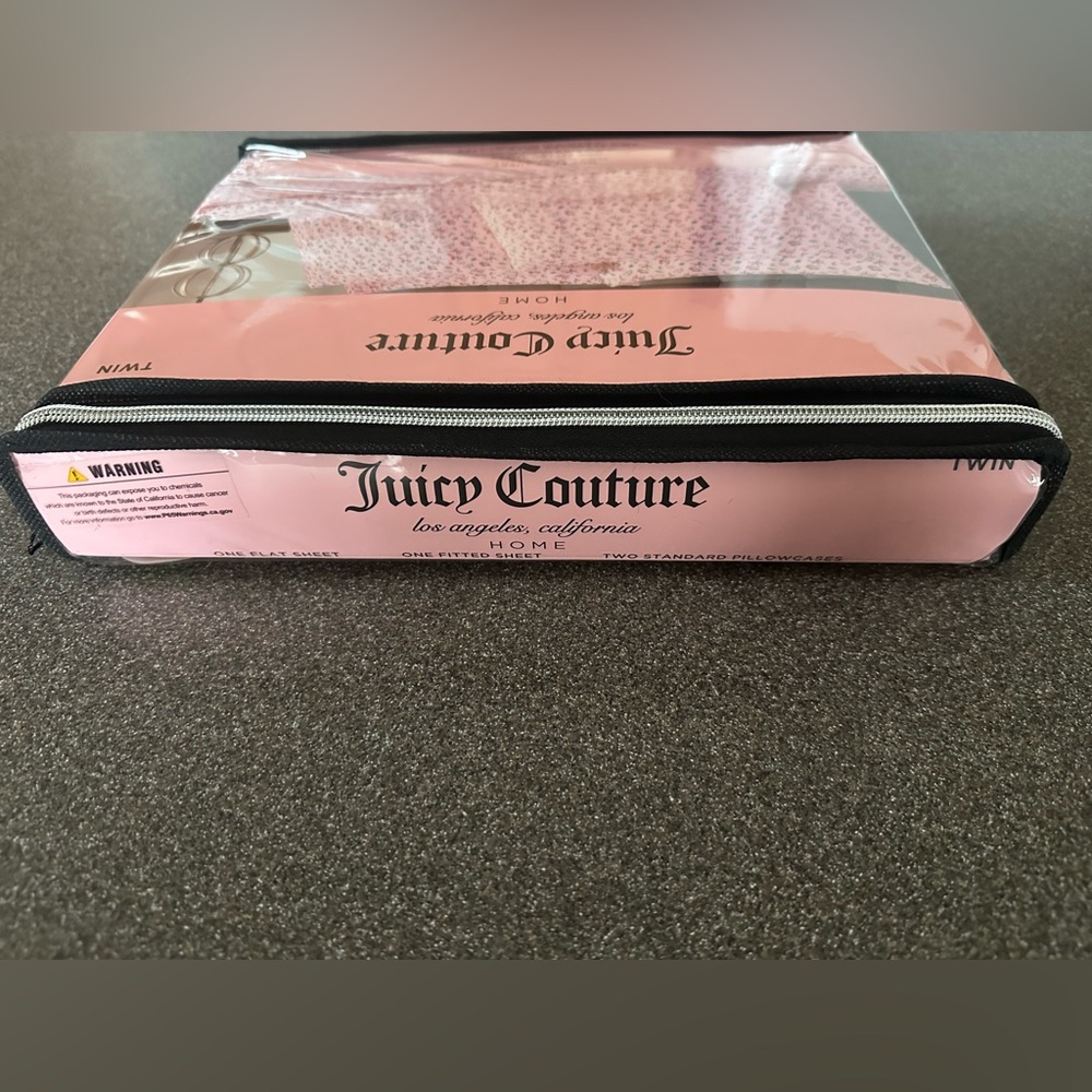 Juicy Couture Christmas Twin Sheet Set Candy Cane and Holly print - Picture 3 of 7
